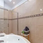 Premium Penthouse *